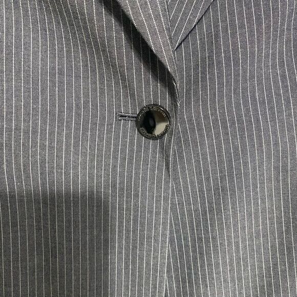 Classic Gray Pinstripe Blazer and Pants Set - Picture 3 of 12